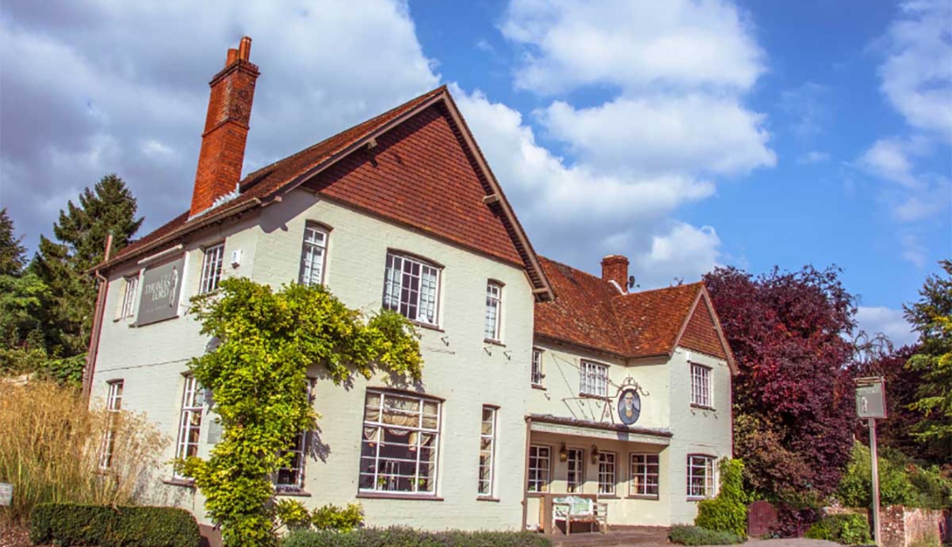 Discovering Delights: A Hampshire Hideaway in West Meon